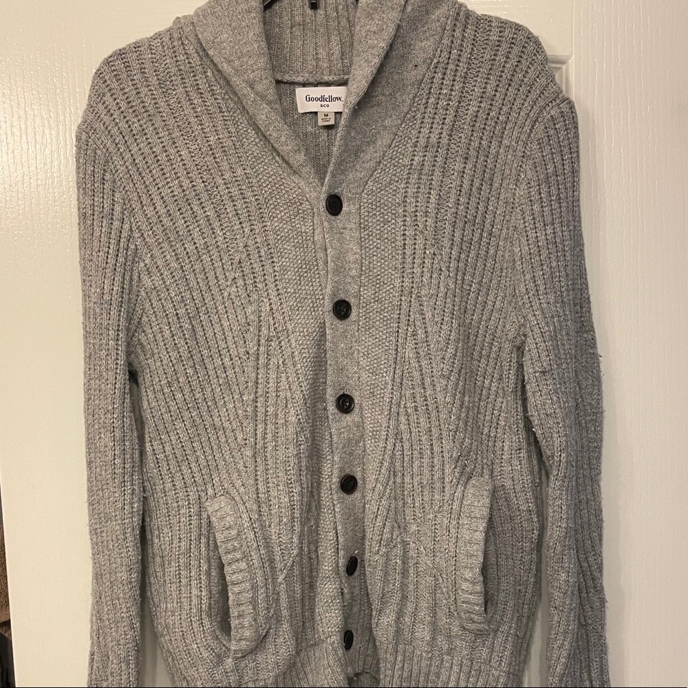 Men’s Gray Knit Cardigan Sweater